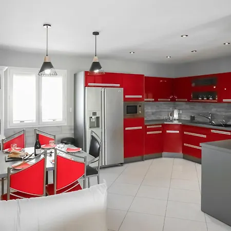 5 Bedroom Lovely In Mountboucher Sur Jabro Holiday home